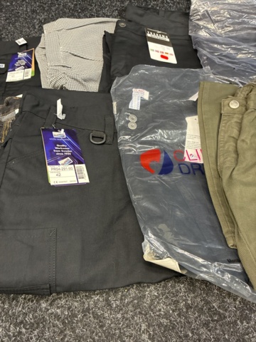 1529315-9 10 pcs Work trousers, Size 42/L