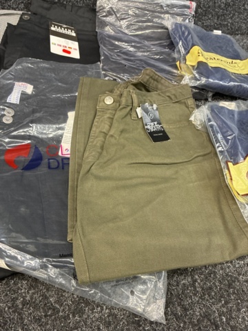 1529315-10 10 pcs Work trousers, Size 42/L