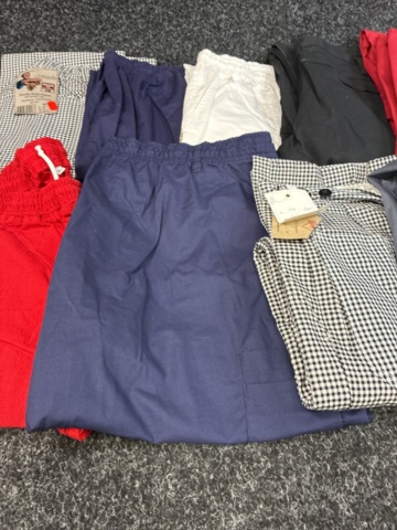 1534522-8 10 pcs Work trousers, Size 44/XL