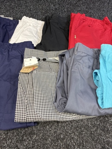 1534522-9 10 pcs Work trousers, Size 44/XL