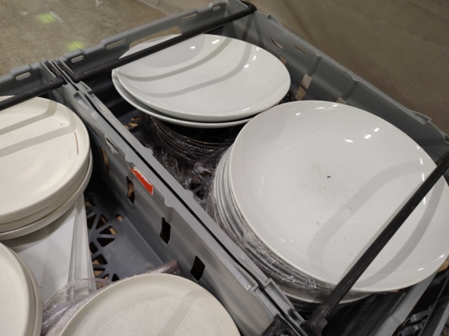 1533531-5 Serving china & glass, approx: 56 pcs - Bonna, etc