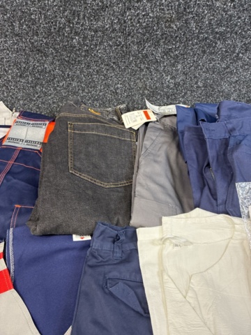 1534525-5 10 pcs Protective clothing, Size 44/XL