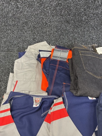 1534525-6 10 pcs Protective clothing, Size 44/XL
