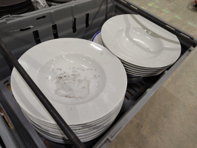 1533532-4 Serving china, approx: 78 pcs - Churchill, Bonna, TCM, Broste Copenhagen