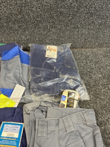 1534528-3 10 pcs Protective clothing, Size 46