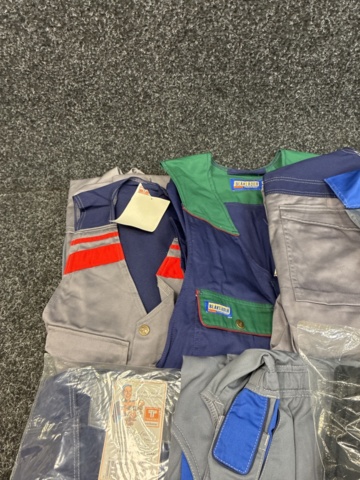 1534528-5 10 pcs Protective clothing, Size 46