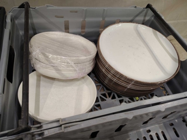 1533533-4 Serving china & wine glasses, approx: 127 pcs - Steelite, Figgjo, Tavrin, Playground