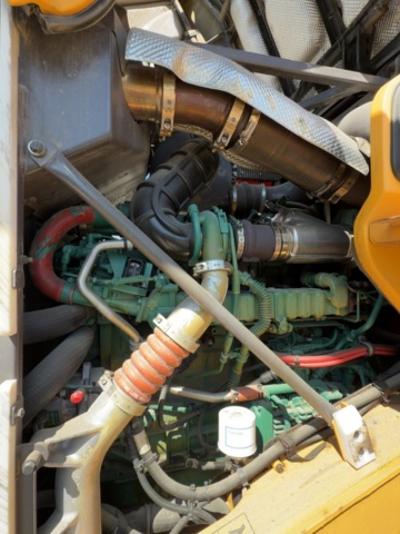 1529714-29 Wheel loader with quick hitch - Volvo L60G - 2014