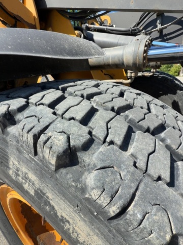1529714-35 Wheel loader with quick hitch - Volvo L60G - 2014