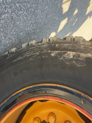 1529714-37 Wheel loader with quick hitch - Volvo L60G - 2014