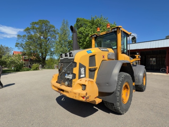 1529714-7 Wheel loader with quick hitch - Volvo L60G - 2014