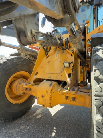 1529714-21 Wheel loader with quick hitch - Volvo L60G - 2014