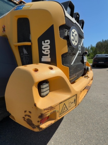 1529714-46 Wheel loader with quick hitch - Volvo L60G - 2014