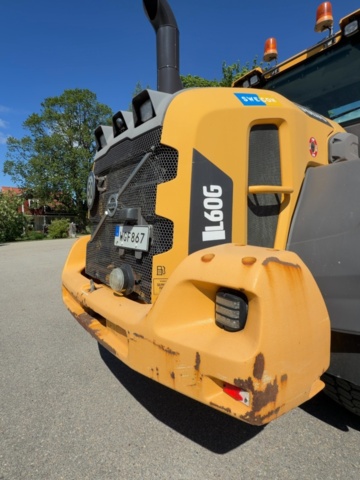 1529714-47 Wheel loader with quick hitch - Volvo L60G - 2014