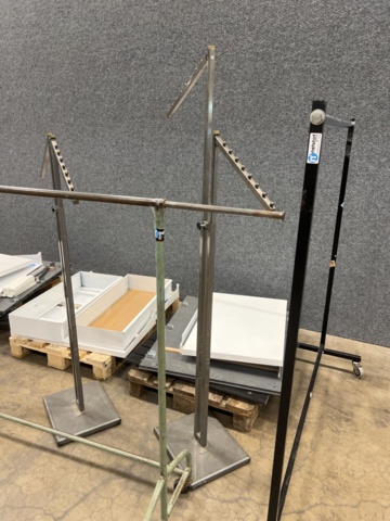 1534671-4 Shop fittings & clothing racks