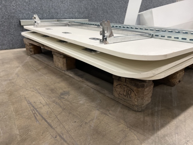1534671-9 Shop fittings & clothing racks