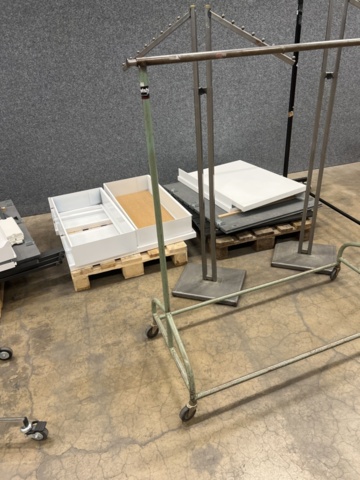 1534671-25 Shop fittings & clothing racks