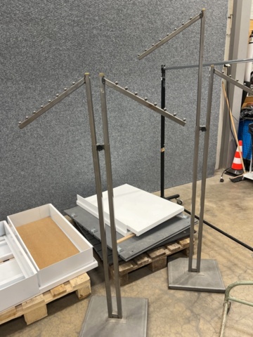1534671-28 Shop fittings & clothing racks