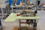 1471450 Industrisymaskin med bord - Pfaff
