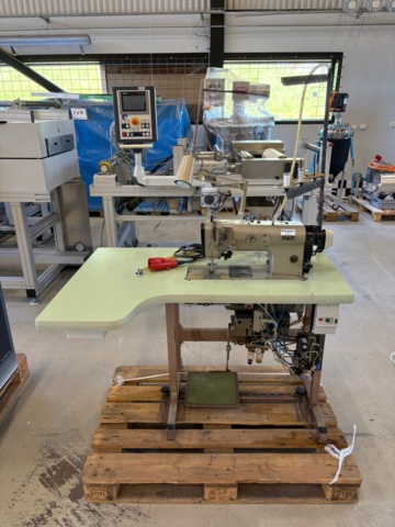 1471450-1 Industrisymaskin med bord - Pfaff