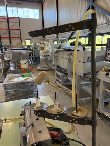 1471450-15 Industrisymaskin med bord - Pfaff