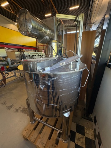 1471452-3 Mixing tank - Sam's Techno Mech GMP