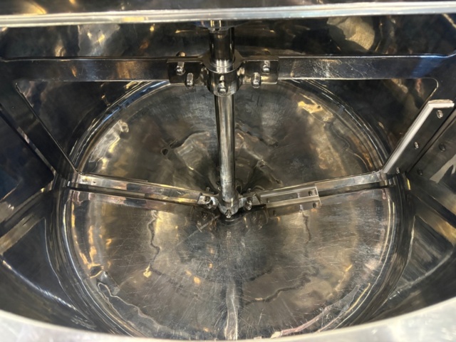 1471452-11 Mixing tank - Sam's Techno Mech GMP