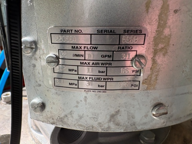 1471463-8 Powder container with pump – Graco