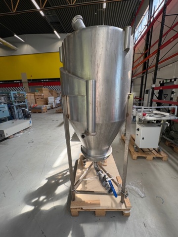 1471463-10 Powder container with pump – Graco
