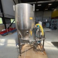 1471463-2 Powder container with pump – Graco