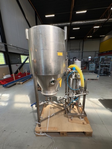 1471463-2 Powder container with pump – Graco