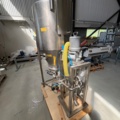 1471463-1 Powder container with pump – Graco
