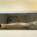 1471474-10 Delar av receptionsdisk med tillbehör samt IKEA bord LACK