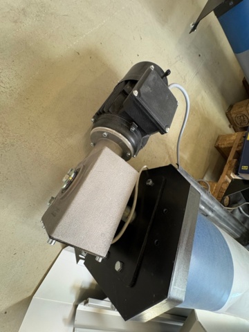 1471476-4 Rullport med motor och styrning - Nordic Door