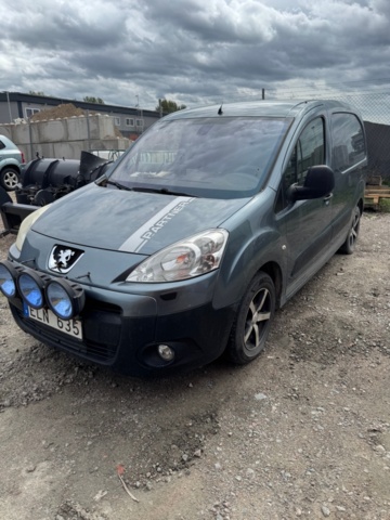 1534491-1 Peugeot Partner Van Extended Cargo 1.6 HDi Manual, 90hp, 2009 (Repair item)