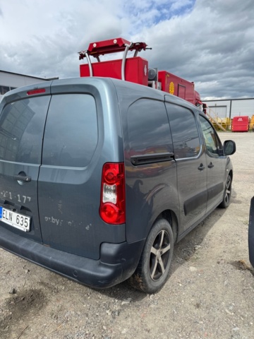 1534491-11 Peugeot Partner Van Extended Cargo 1.6 HDi Manual, 90hp, 2009 (Repair item)