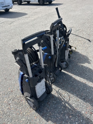 1504190-4 High-pressure cleaners and a degreasing distributor