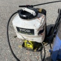 1504190-24 High-pressure cleaners and a degreasing distributor