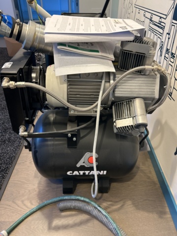 1521791-4 Kompressor med tank - Cattani AC300 -2022