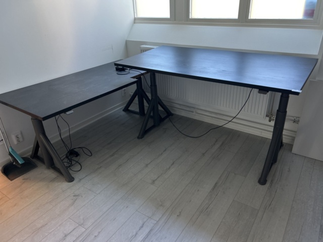 1521796-1 Height-adjustable desks 2 pcs