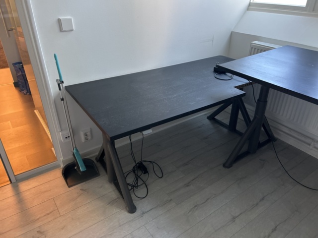 1521796-3 Height-adjustable desks 2 pcs