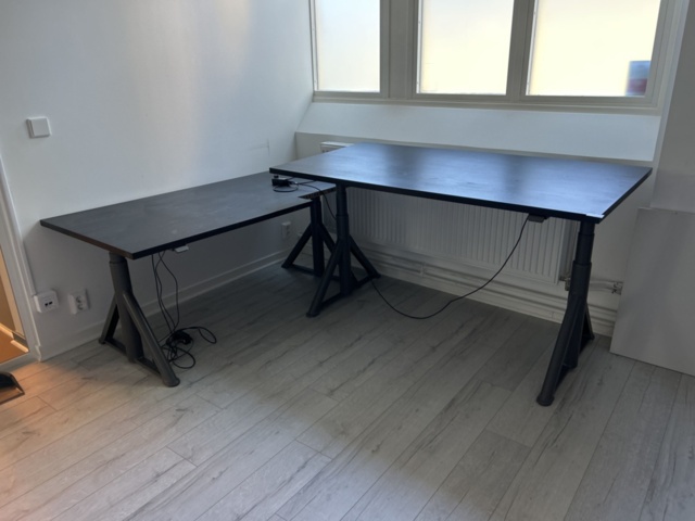 1521796-6 Height-adjustable desks 2 pcs