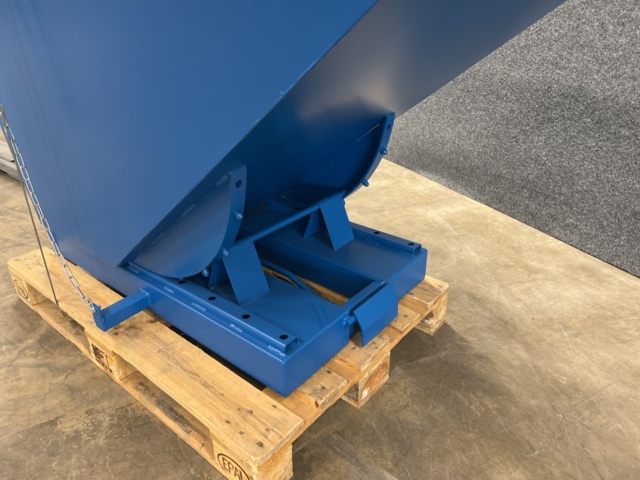 1251437-7 Tippcontainer PILE Med lock, 600 liter, blå
