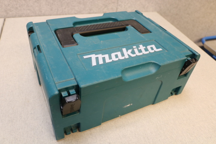 1514937-21 Makita package with 2 machines