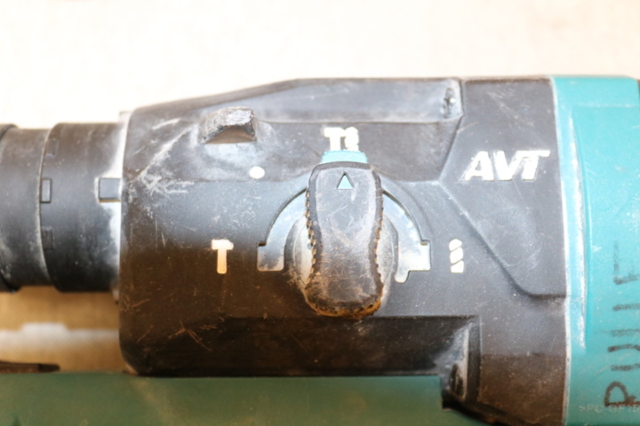 1514938-5 Makita package with 2 machines