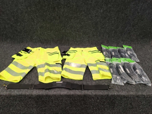 1535345-2 T-shirts, shoe soles, work trousers, work shorts & shoulder straps