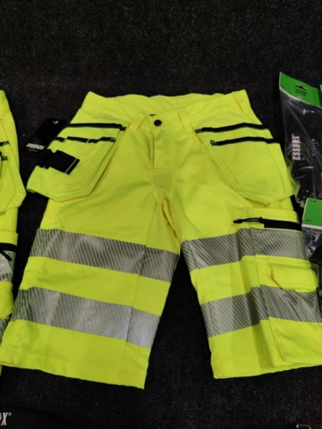1535345-19 T-shirts, shoe soles, work trousers, work shorts & shoulder straps
