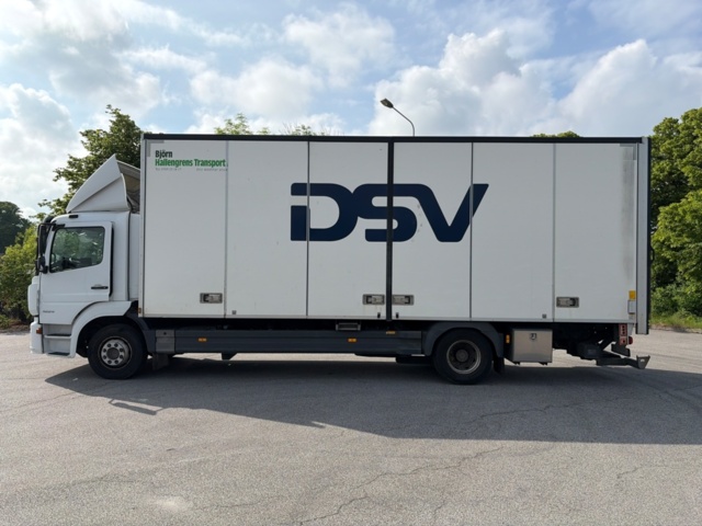 1411059-10 Skåpbil med öppningsbar sida - Mercedes-Benz Trucks Atego -2019