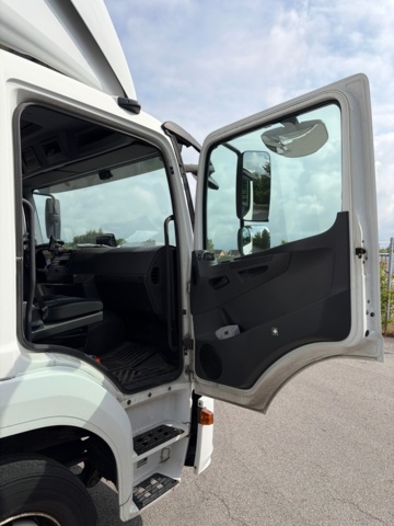 1411059-42 Skåpbil med öppningsbar sida - Mercedes-Benz Trucks Atego -2019