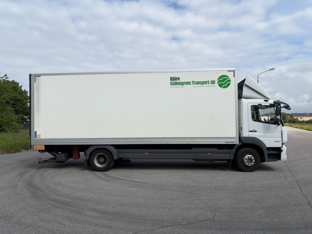 1411061-6 Skåpbil med öppningsbar sida - Mercedes-Benz Trucks Atego -2019